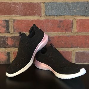 NWOT Sketchers Girls Glitter Sneakers - 2.5